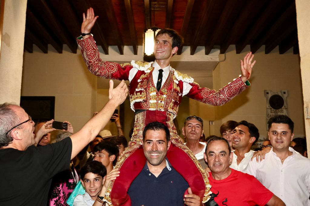 Samuel Navalon sale por la puerta grande en Alicante